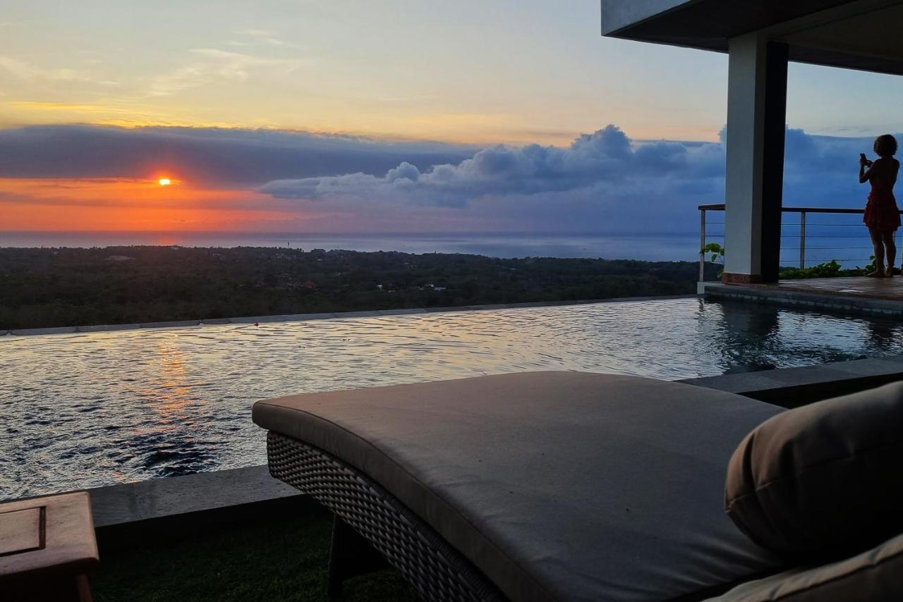 Uluwatu Sunset Hills Apartment Exterior photo