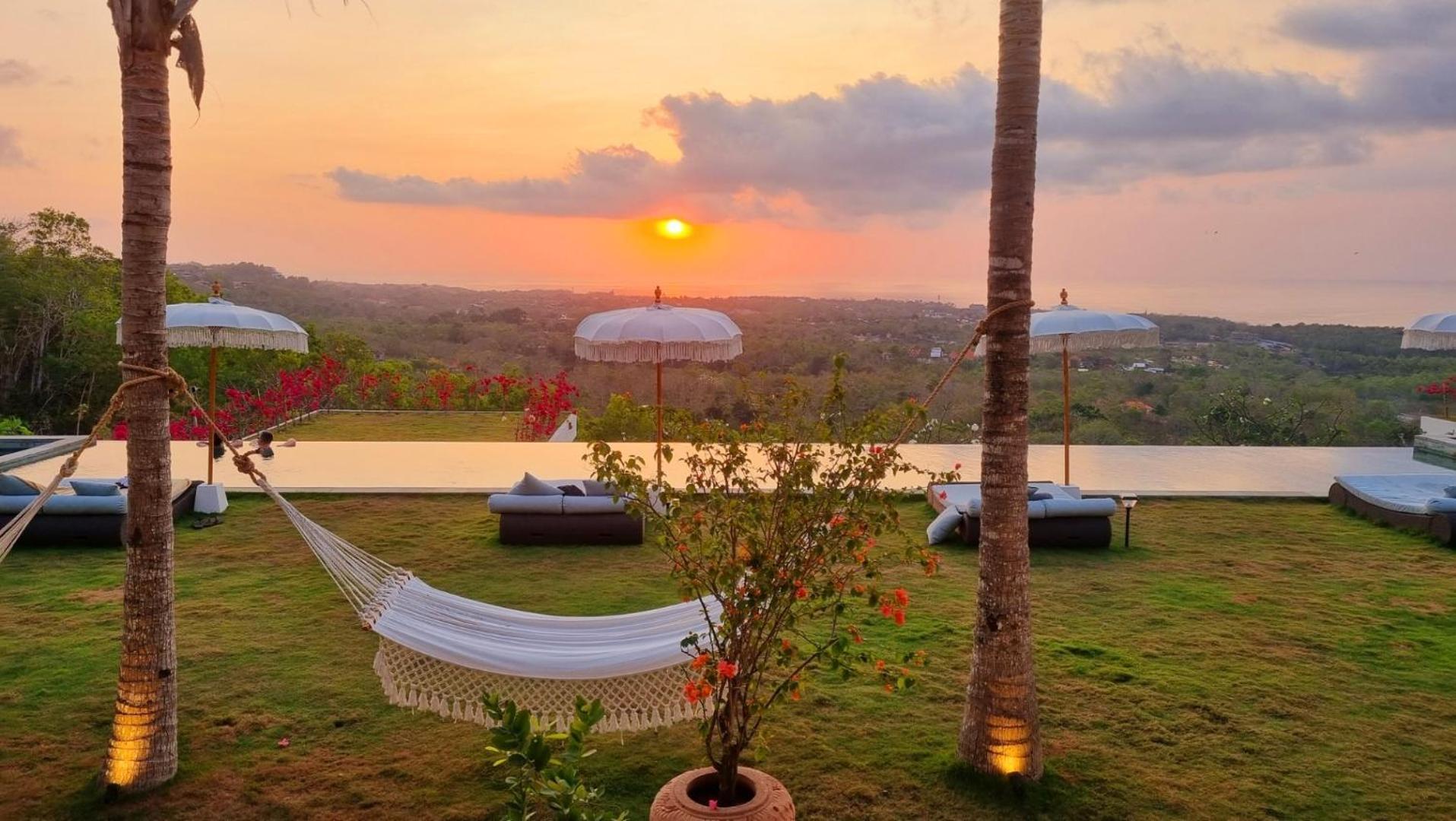 Uluwatu Sunset Hills Apartment Exterior photo